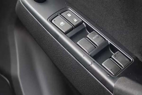 2025 Isuzu D-MAX SX 4X4