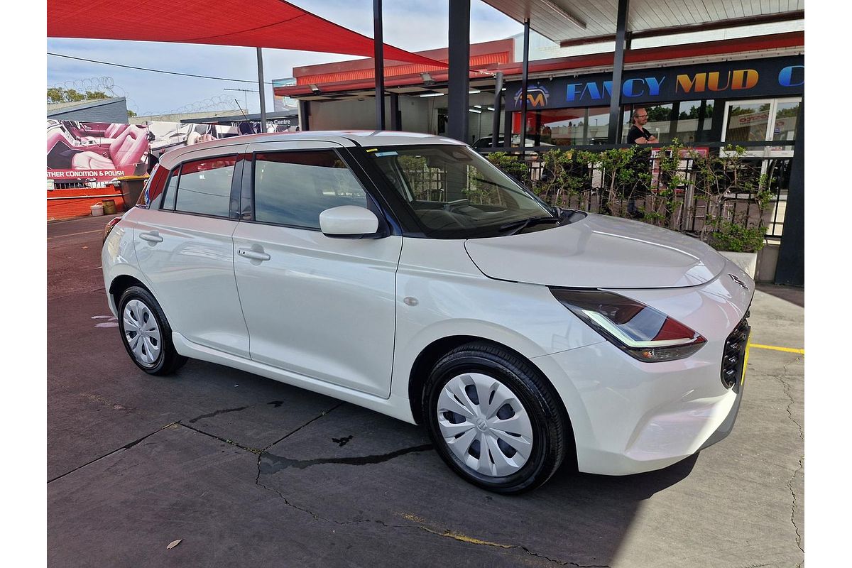 2024 Suzuki Swift Hybrid UZ