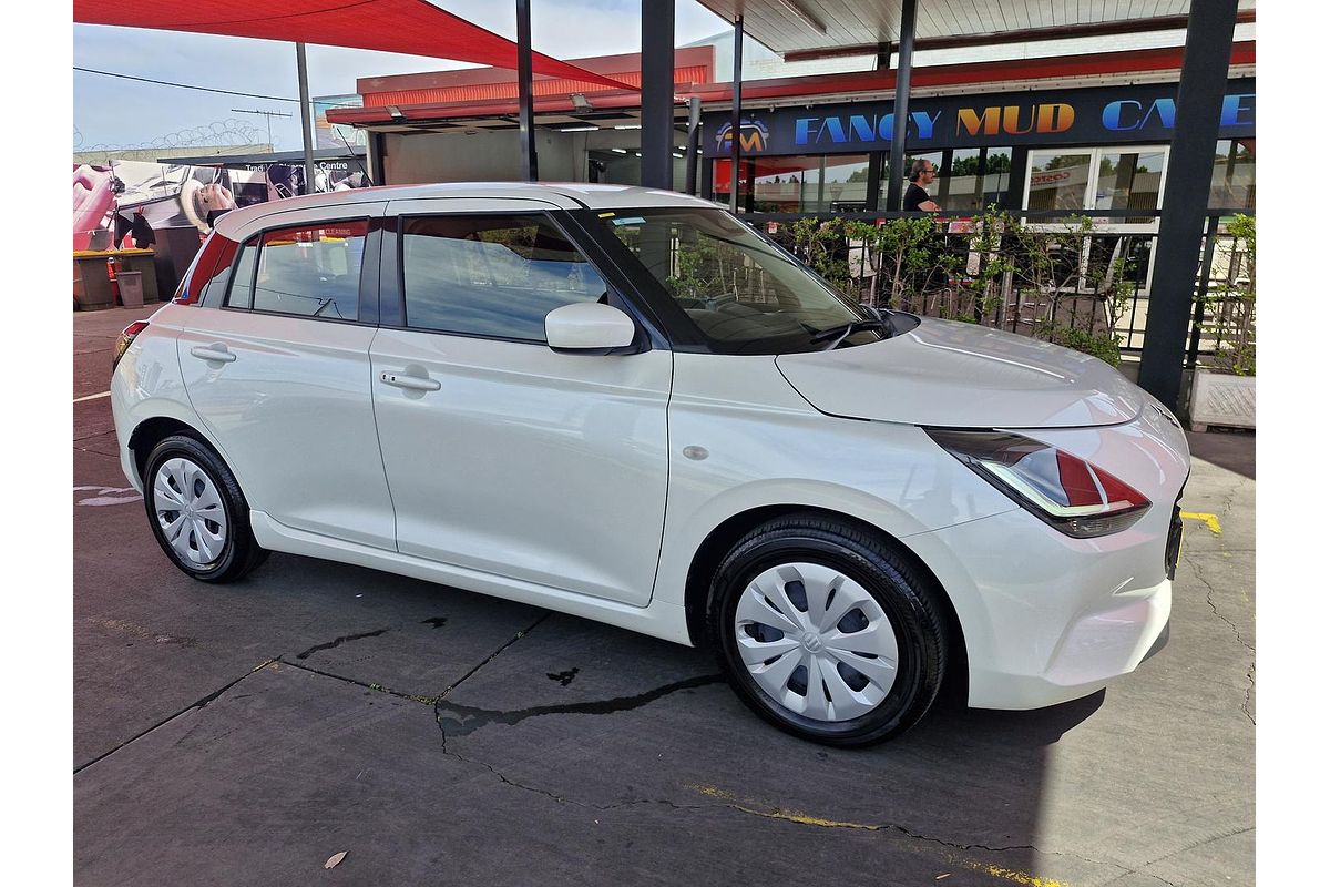 2024 Suzuki Swift Hybrid UZ