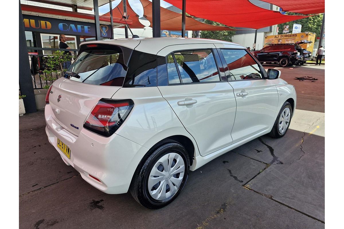 2024 Suzuki Swift Hybrid UZ