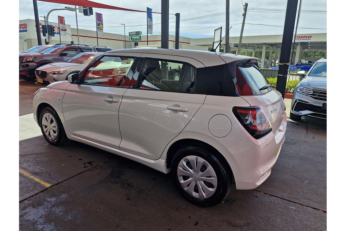 2024 Suzuki Swift Hybrid UZ