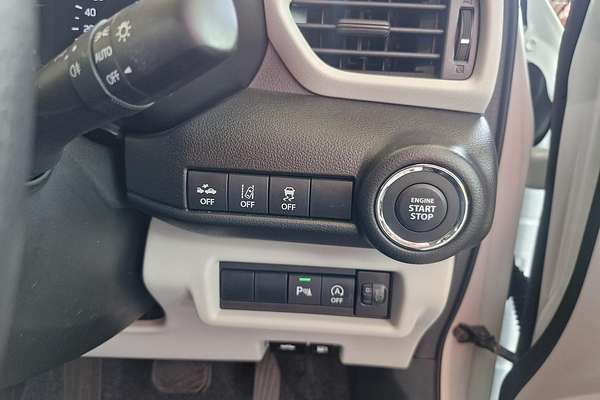 2024 Suzuki Swift Hybrid UZ