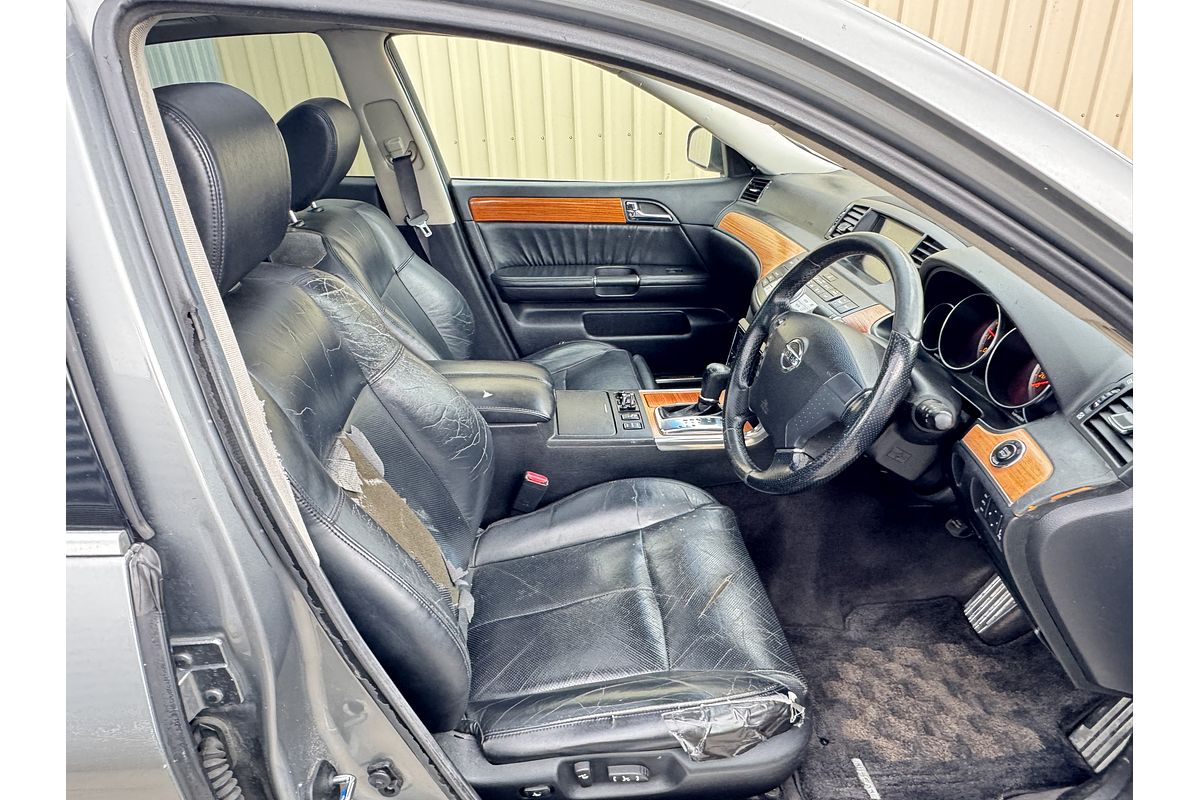 2005 Nissan FUGA