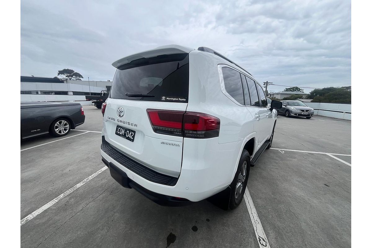 2023 Toyota Landcruiser Sahara FJA300R