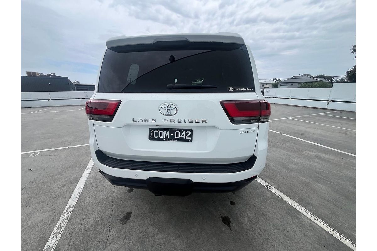 2023 Toyota Landcruiser Sahara FJA300R