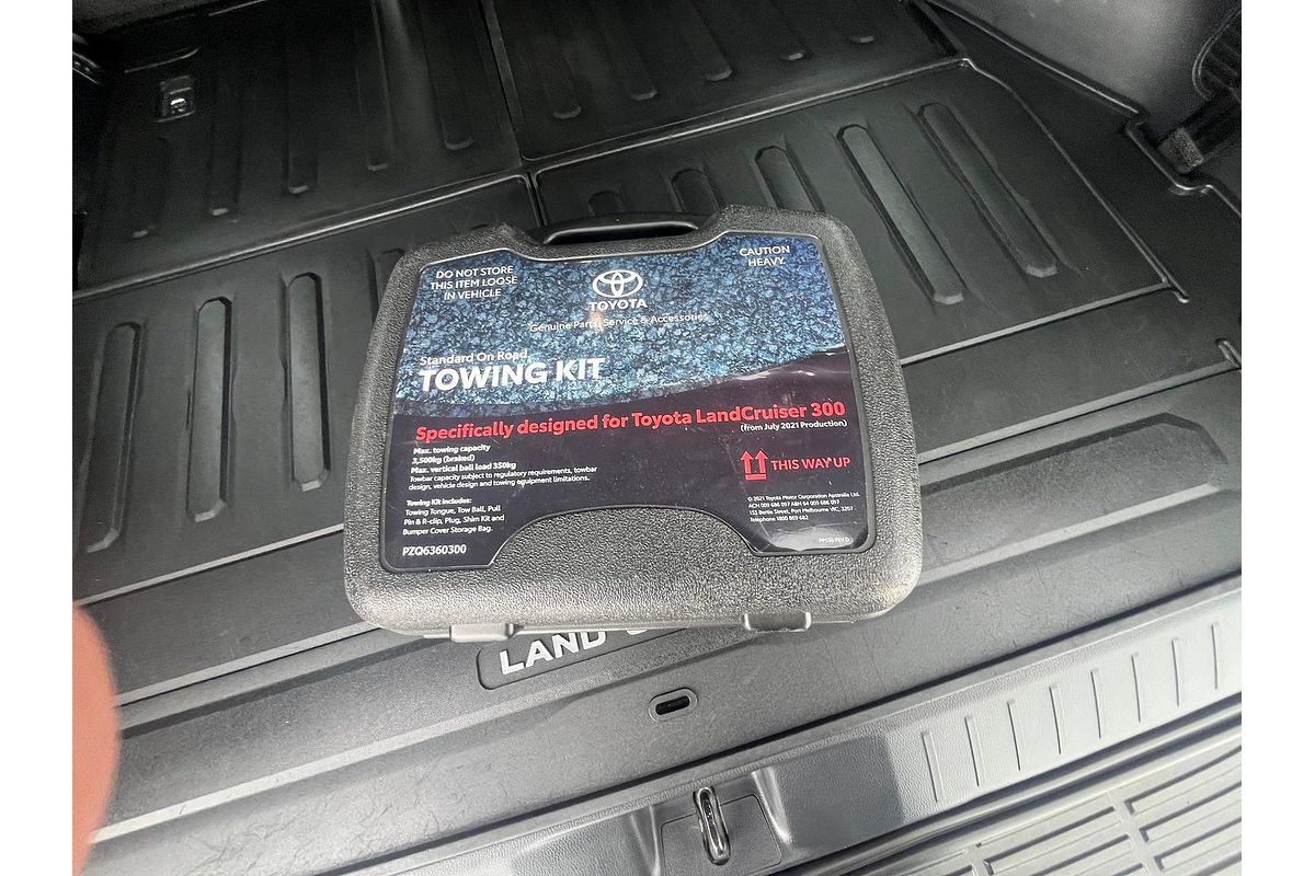 2023 Toyota Landcruiser Sahara FJA300R