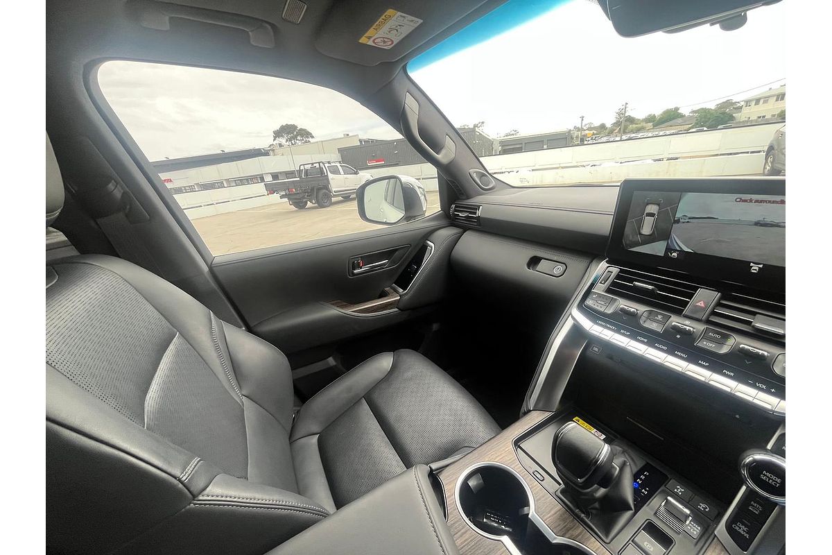 2023 Toyota Landcruiser Sahara FJA300R