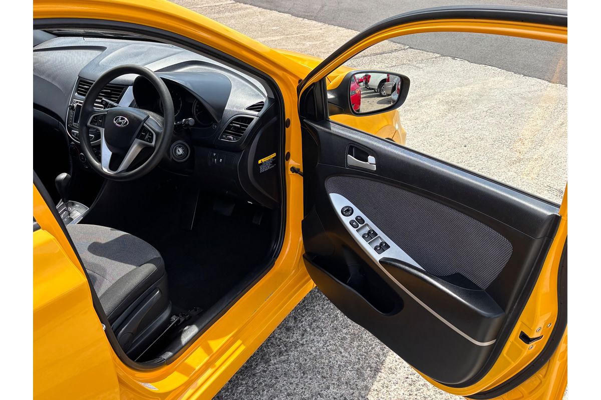 2013 Hyundai Accent Active RB2