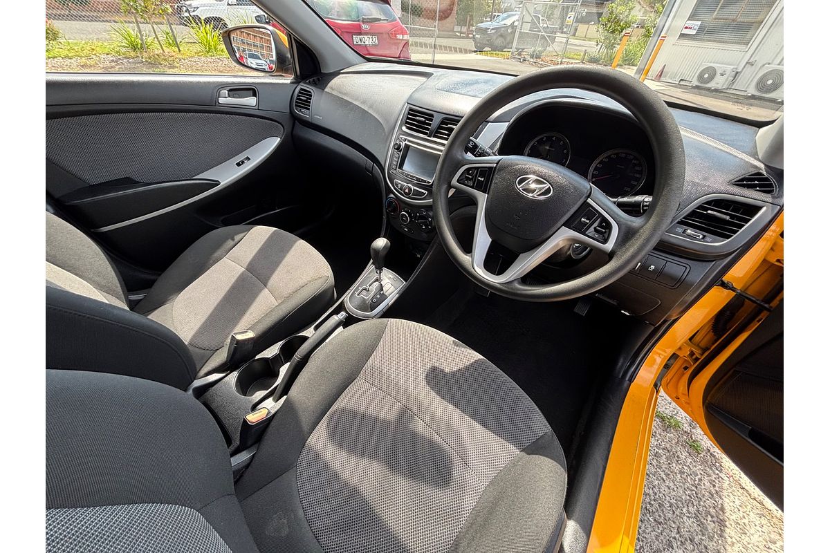 2013 Hyundai Accent Active RB2