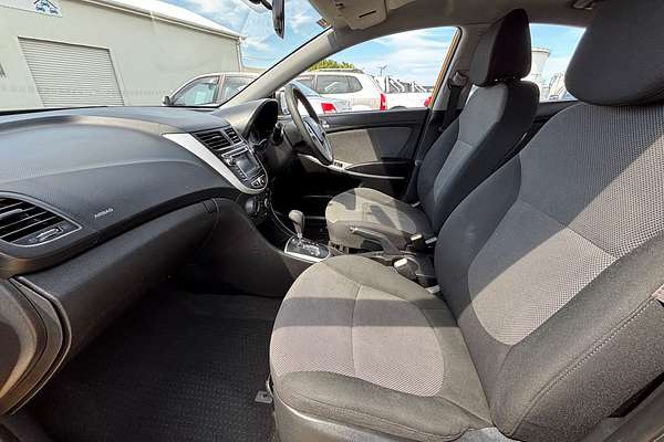 2013 Hyundai Accent Active RB2
