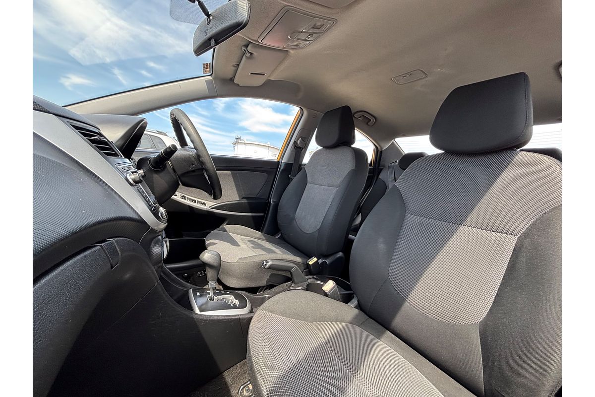 2013 Hyundai Accent Active RB2