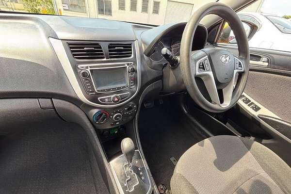 2013 Hyundai Accent Active RB2