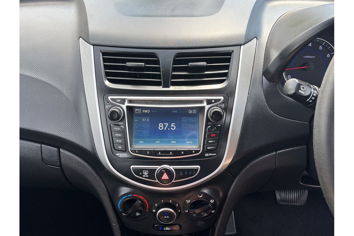 2013 Hyundai Accent Active RB2