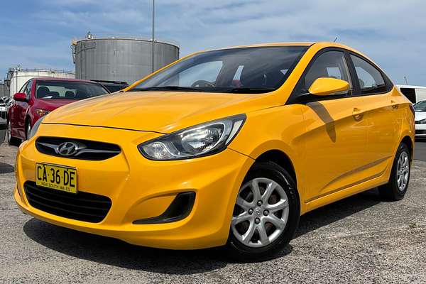 2013 Hyundai Accent Active RB2