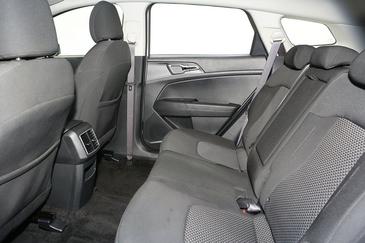 2024 Kia Sportage S NQ5