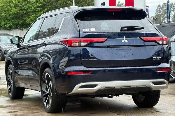 2024 Mitsubishi Outlander PHEV Exceed ZM