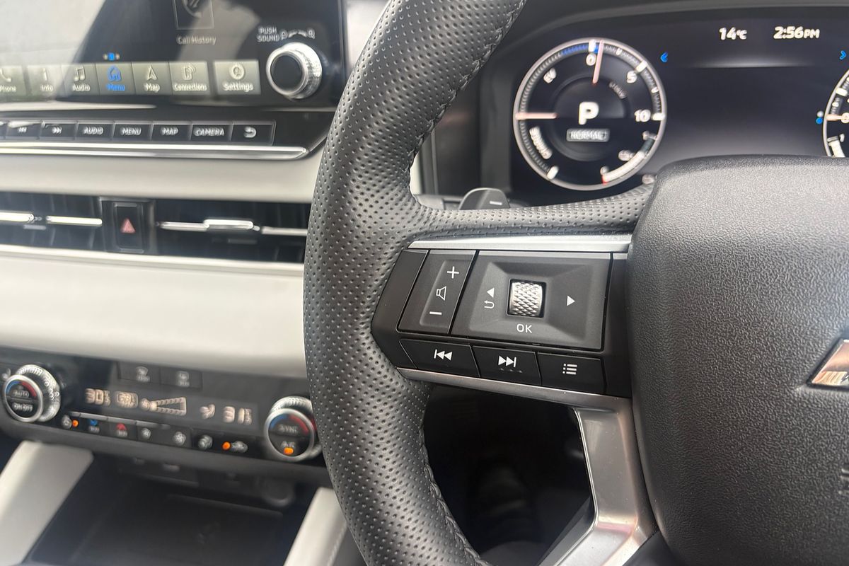 2024 Mitsubishi Outlander PHEV Exceed ZM