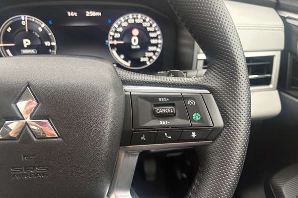 2024 Mitsubishi Outlander PHEV Exceed ZM