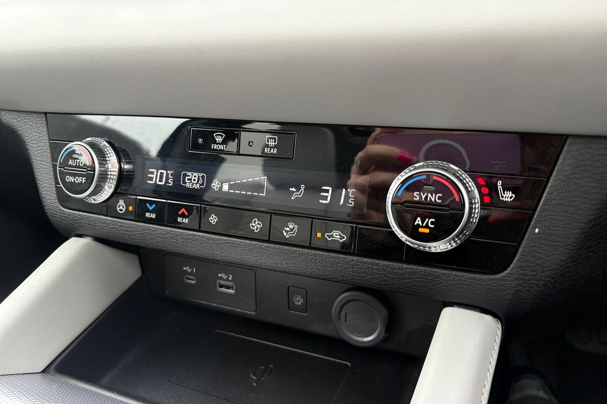 2024 Mitsubishi Outlander PHEV Exceed ZM