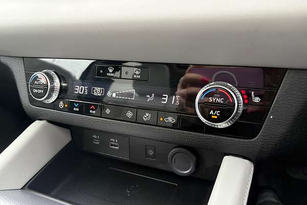 2024 Mitsubishi Outlander PHEV Exceed ZM