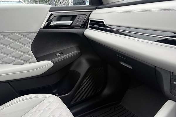 2024 Mitsubishi Outlander PHEV Exceed ZM