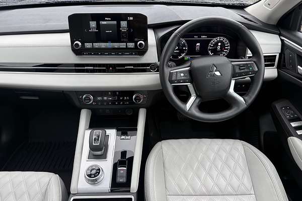 2024 Mitsubishi Outlander PHEV Exceed ZM