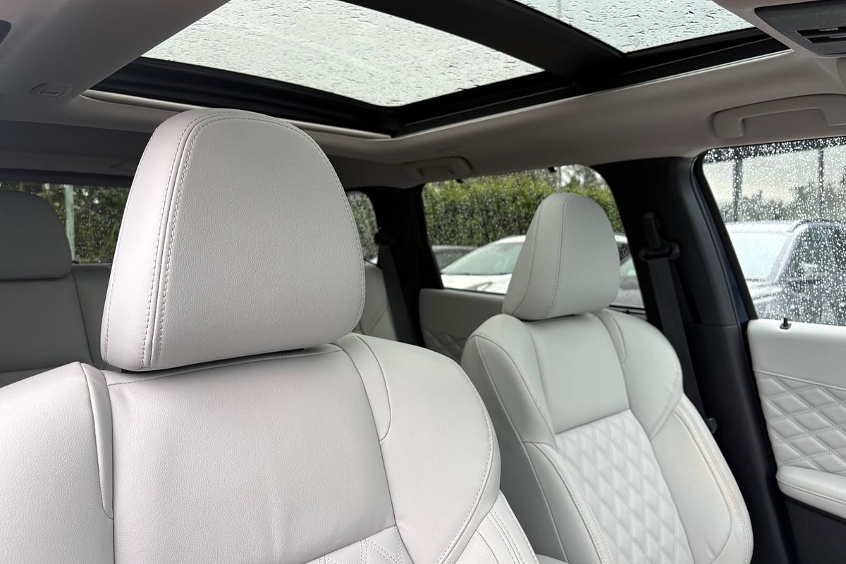 2024 Mitsubishi Outlander PHEV Exceed ZM