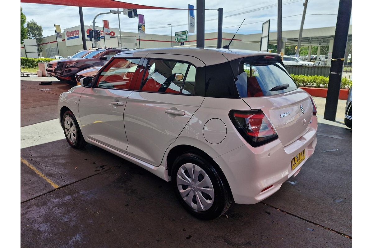 2024 Suzuki Swift Hybrid UZ