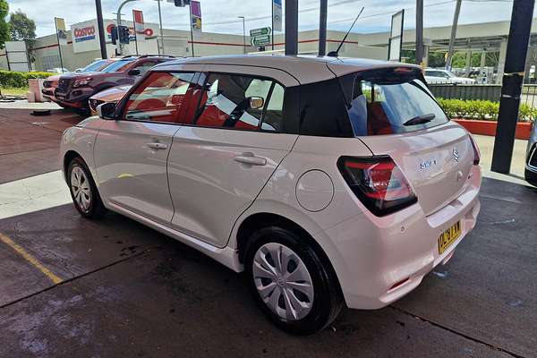 2024 Suzuki Swift Hybrid UZ