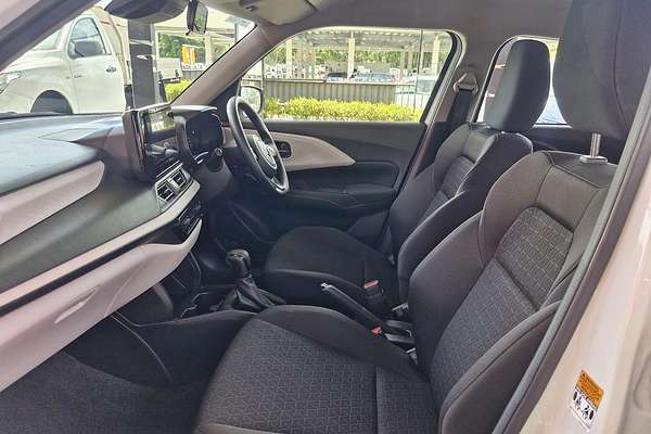 2024 Suzuki Swift Hybrid UZ