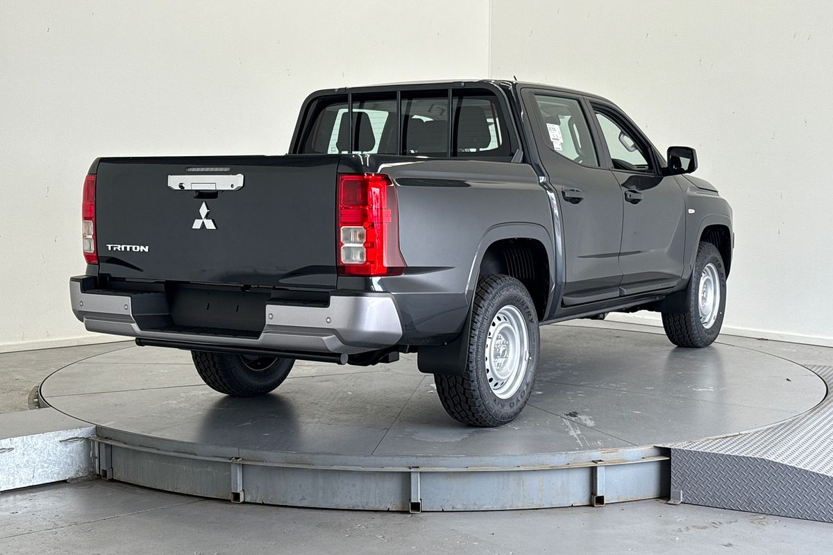 2025 Mitsubishi Triton GLX MV 4X4