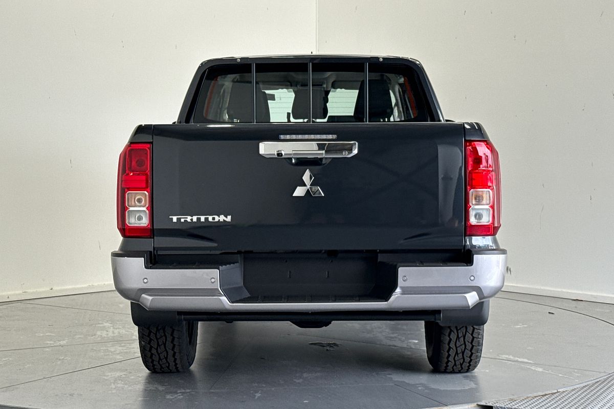 2025 Mitsubishi Triton GLX MV 4X4