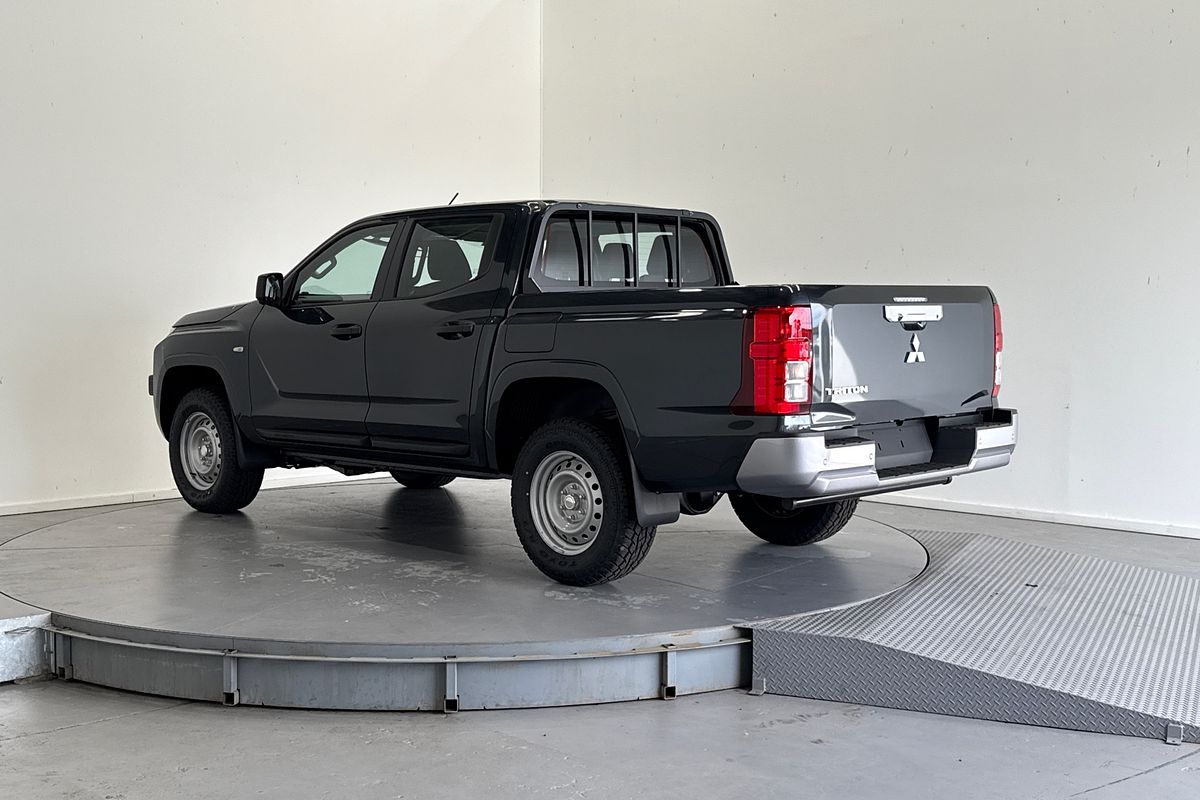 2025 Mitsubishi Triton GLX MV 4X4
