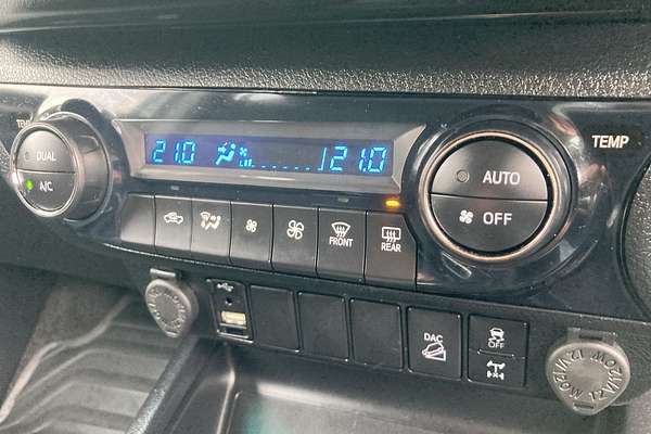 2023 Toyota Hilux SR5 GUN126R 4X4