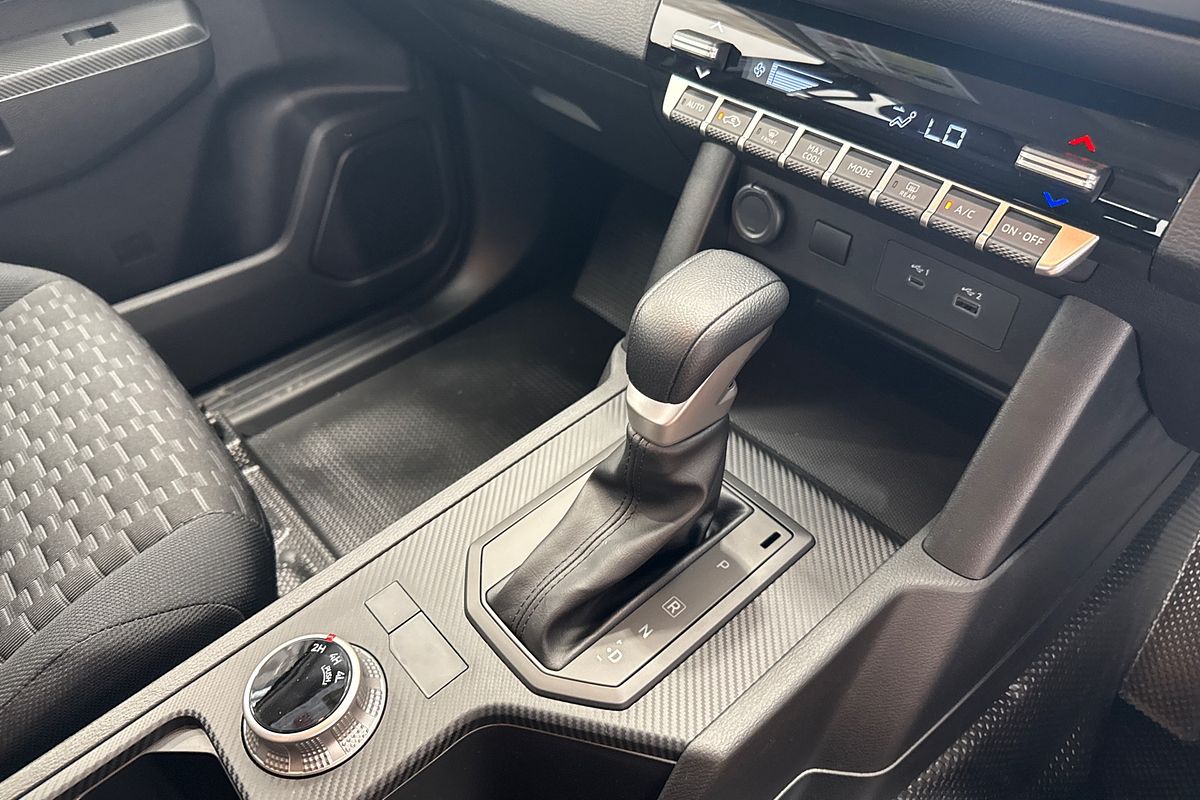 2025 Mitsubishi Triton GLX MV 4X4