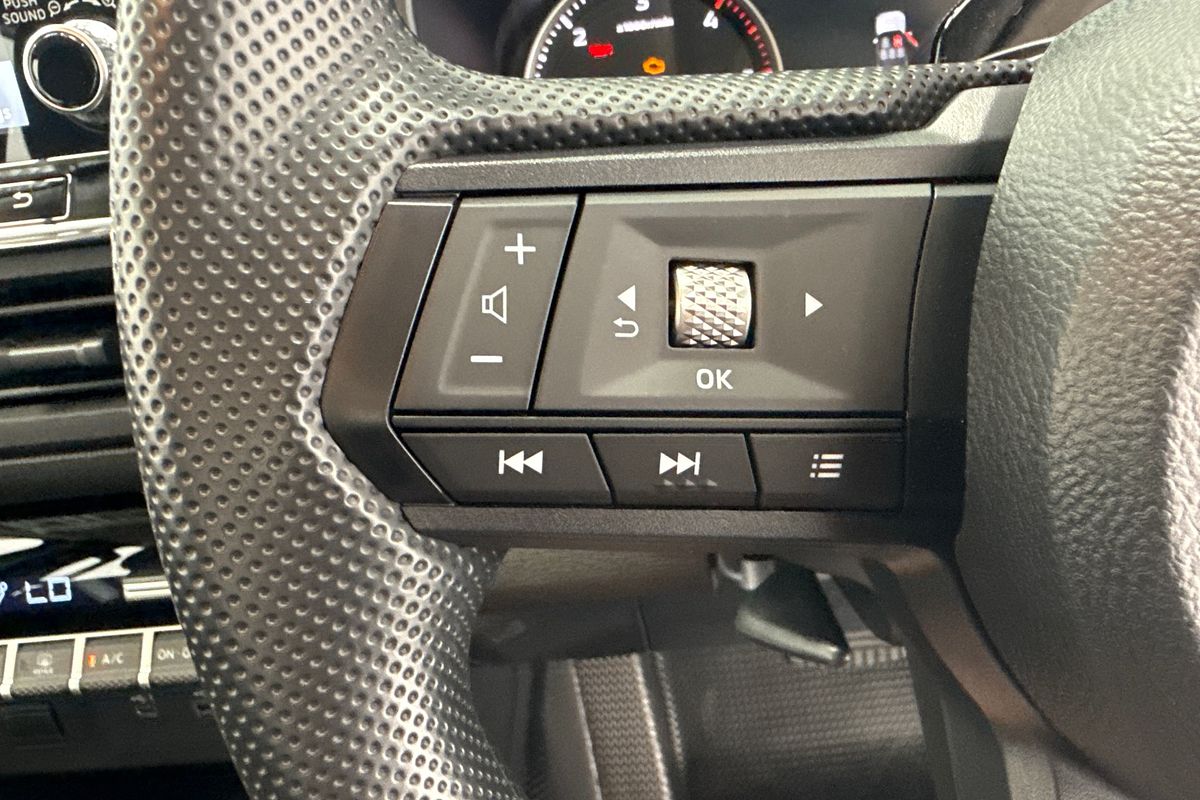 2025 Mitsubishi Triton GLX MV 4X4