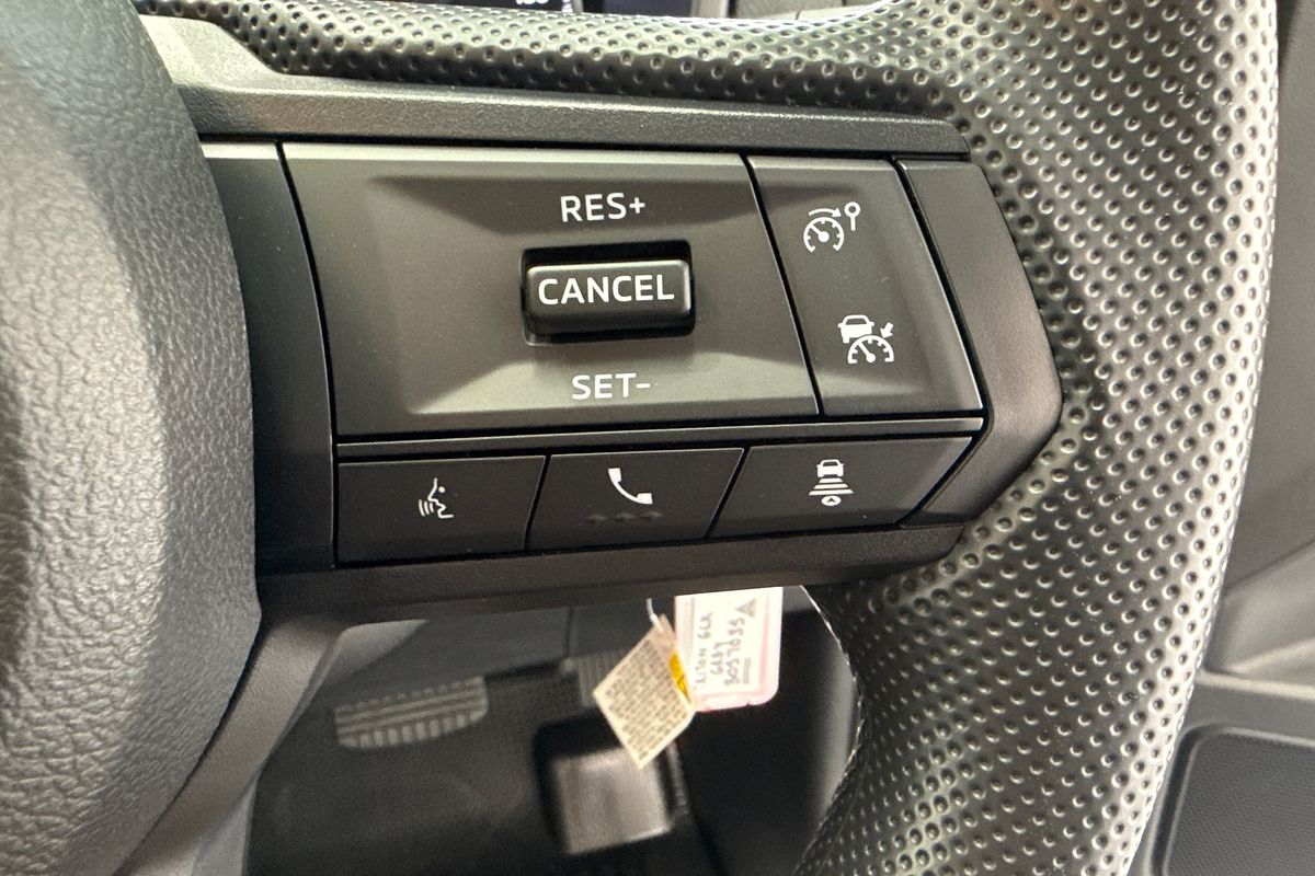 2025 Mitsubishi Triton GLX MV 4X4