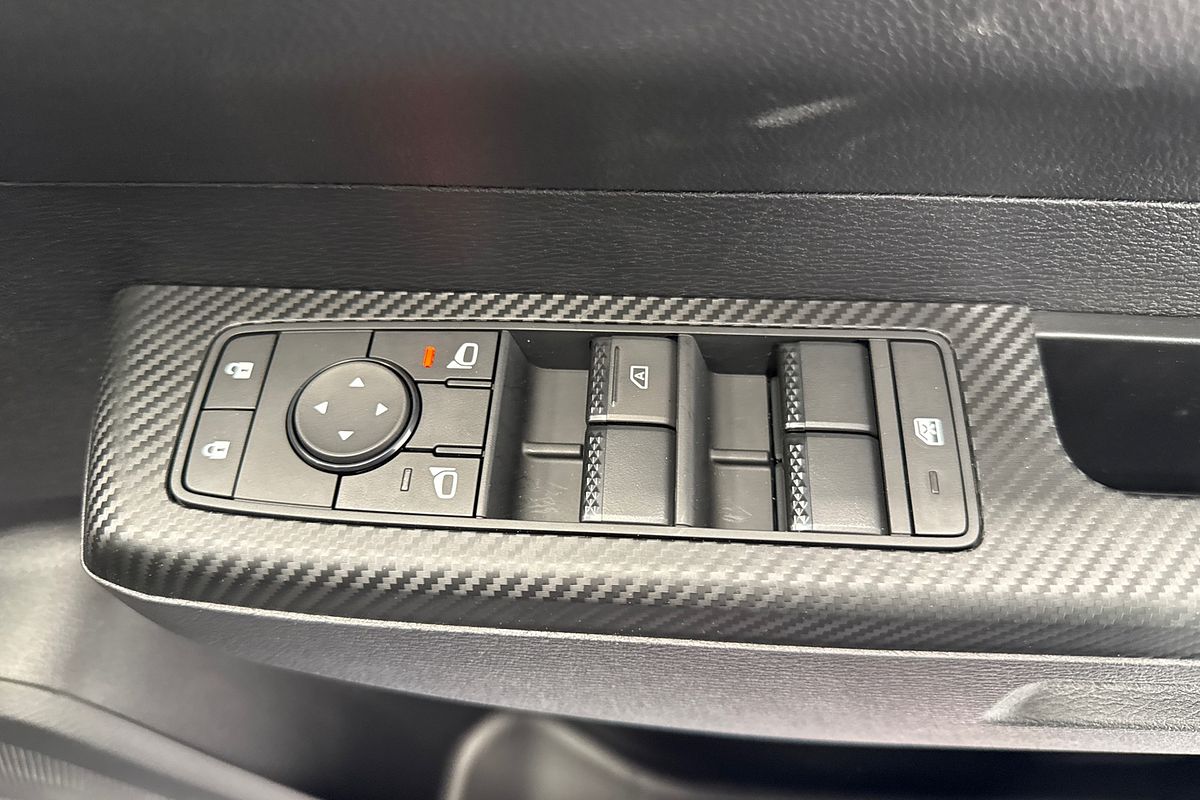 2025 Mitsubishi Triton GLX MV 4X4