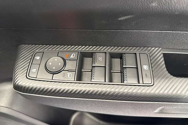 2025 Mitsubishi Triton GLX MV 4X4