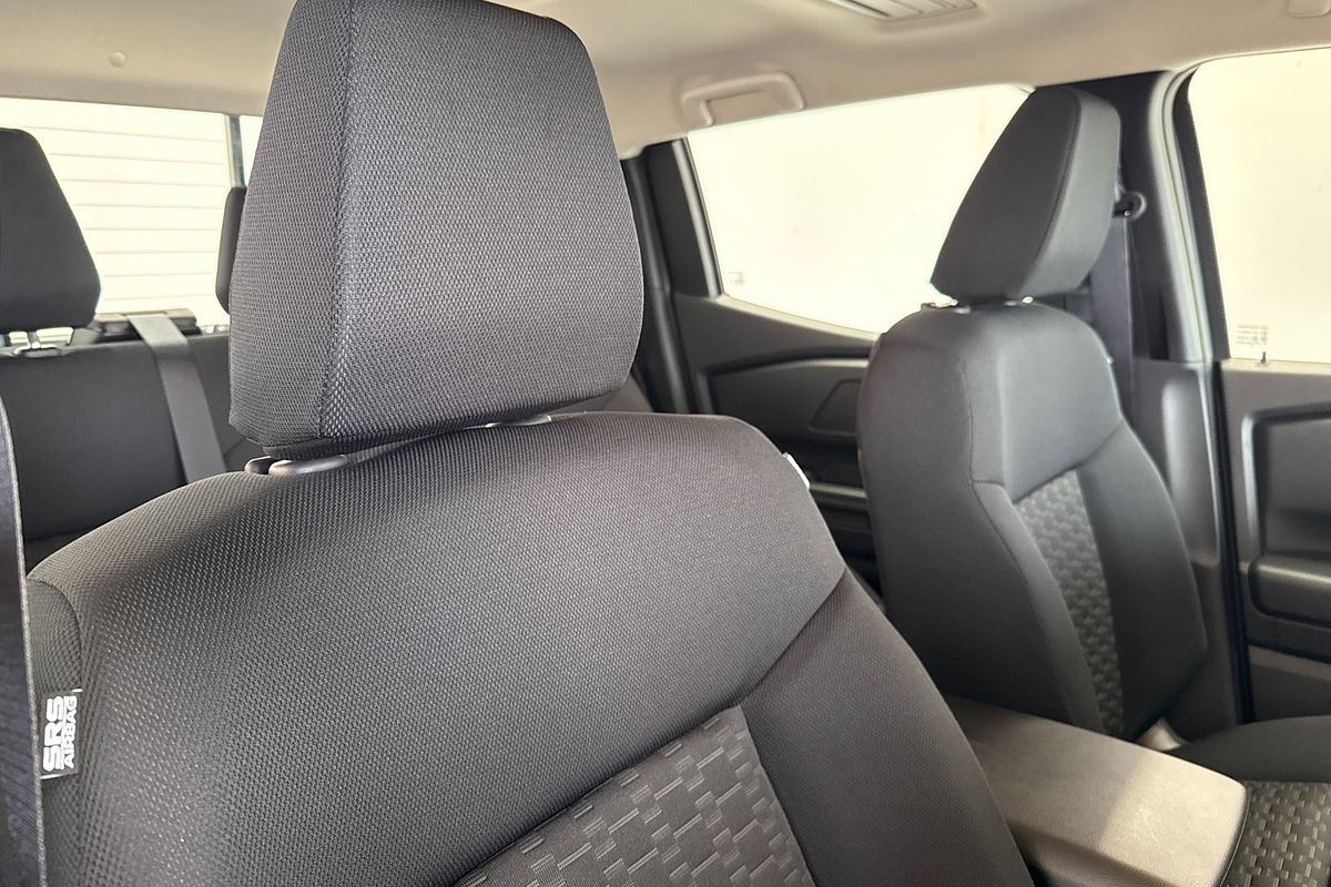 2025 Mitsubishi Triton GLX MV 4X4