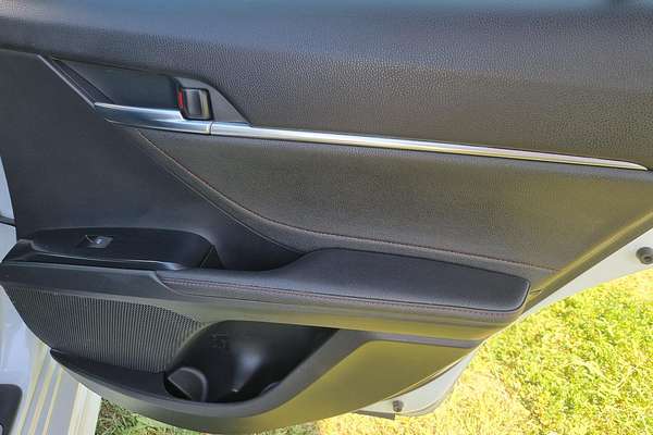 2018 Toyota Camry SL