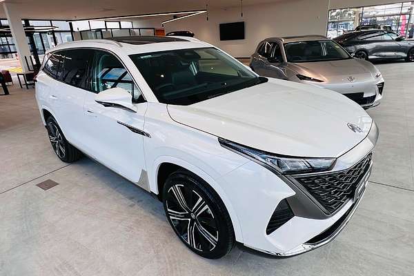 2025 MG QS Essence IS31