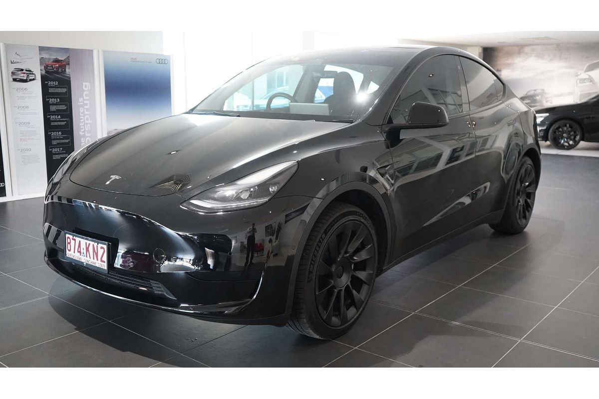 2024 Tesla Model Y Rear-Wheel Drive