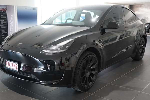 2024 Tesla Model Y Rear-Wheel Drive