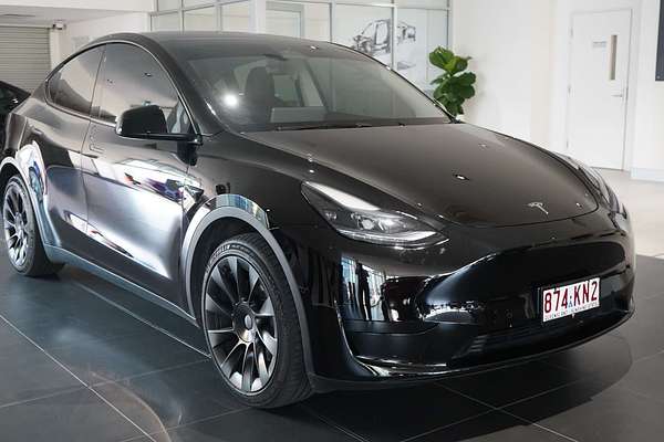 2024 Tesla Model Y Rear-Wheel Drive