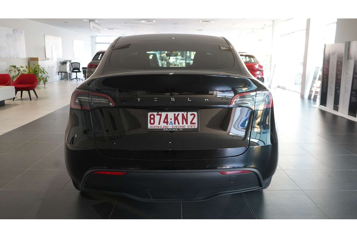2024 Tesla Model Y Rear-Wheel Drive