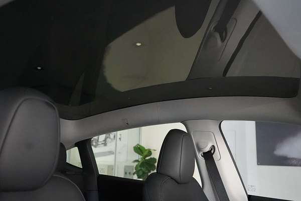 2024 Tesla Model Y Rear-Wheel Drive