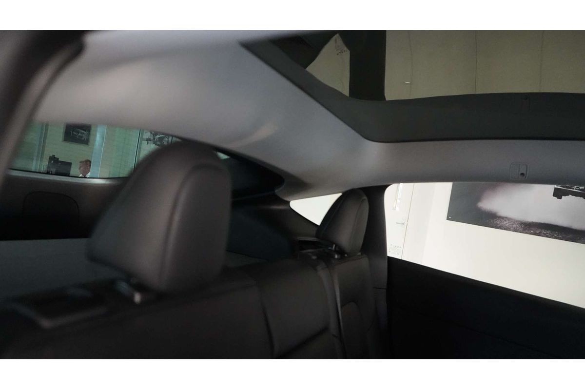 2024 Tesla Model Y Rear-Wheel Drive