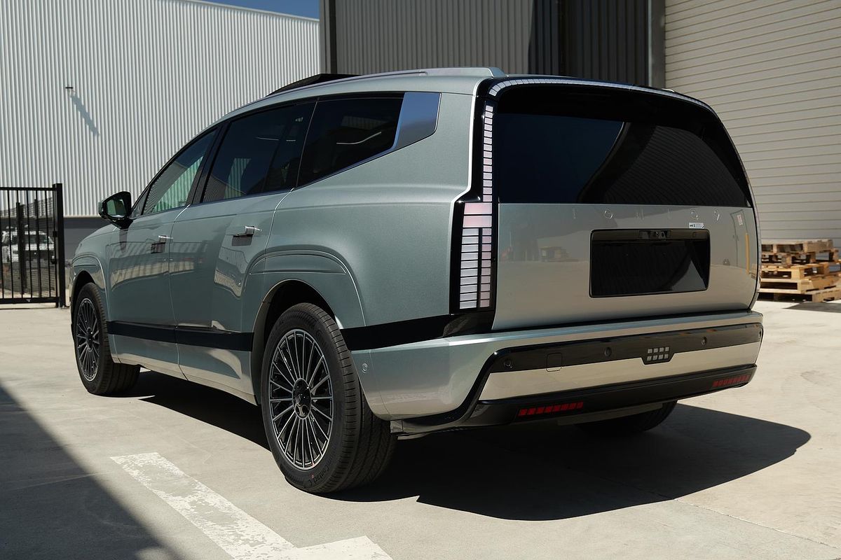 2025 Hyundai IONIQ 9 Calligraphy ME.V1