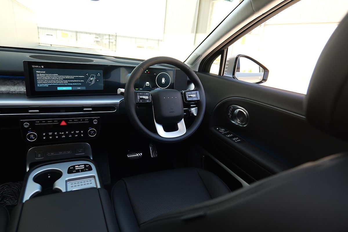 2025 Hyundai IONIQ 9 Calligraphy ME.V1